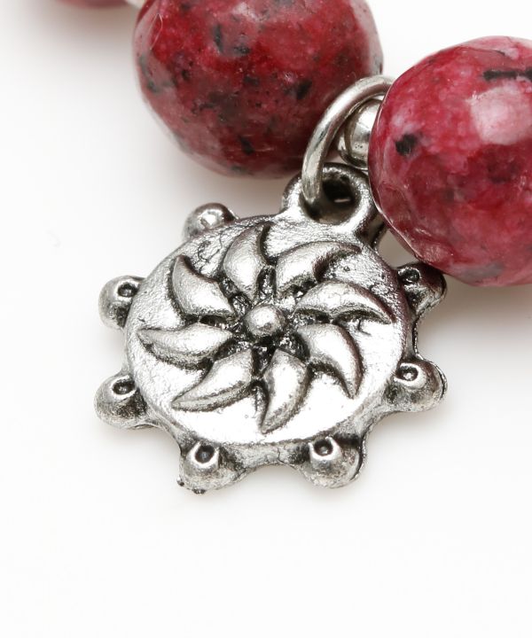 �T���g���u���X