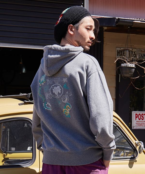 チェメンズTOP《Amina×grn×謝甜記貮号店》(WHITE): 『チャイハネ