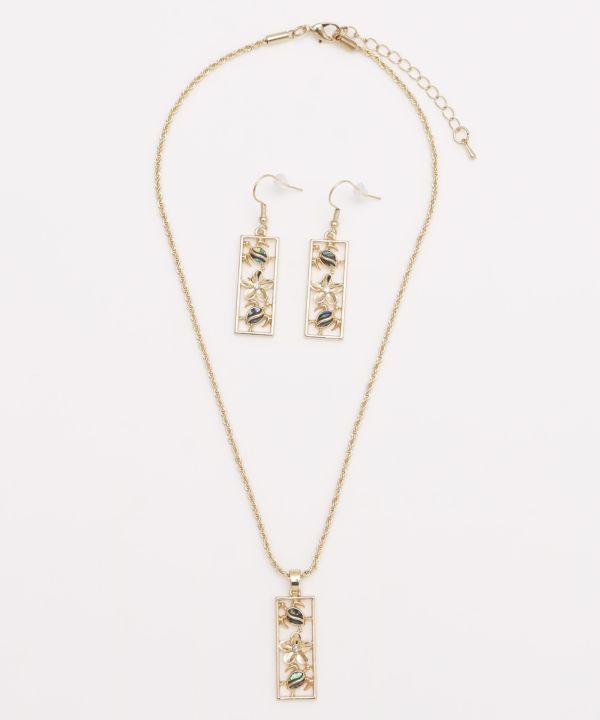 �z�k�V�F���l�b�N���X���s�A�X