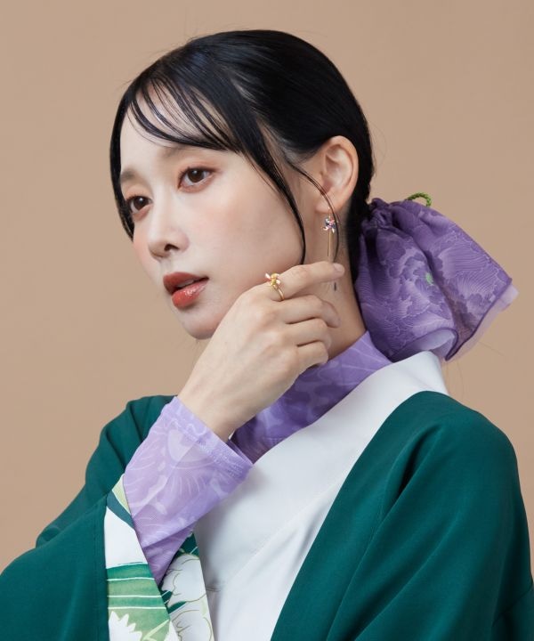 ���ԃs�A�X