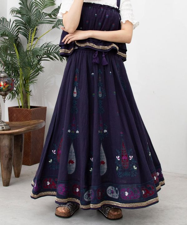 �A�i�C�V���X�J�[�g