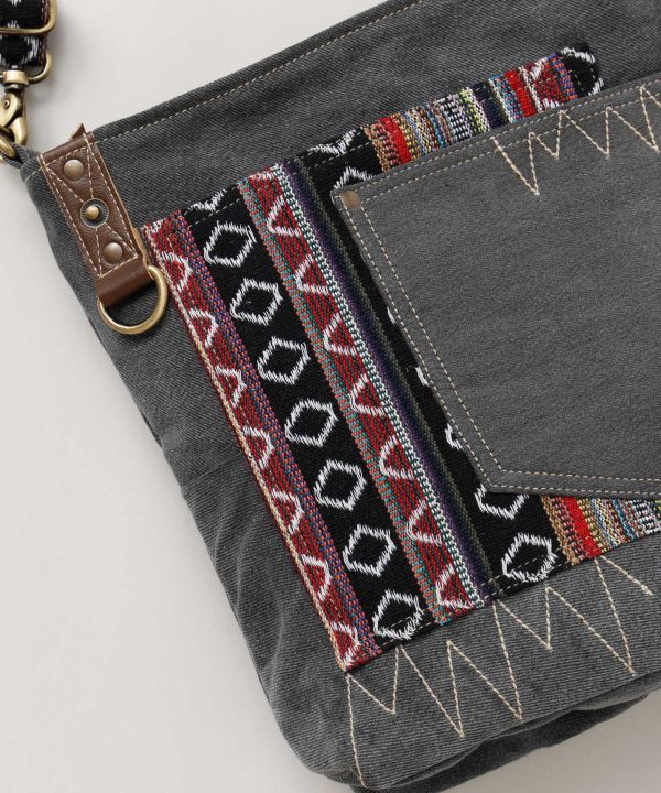 ���f�j�V�����_�[