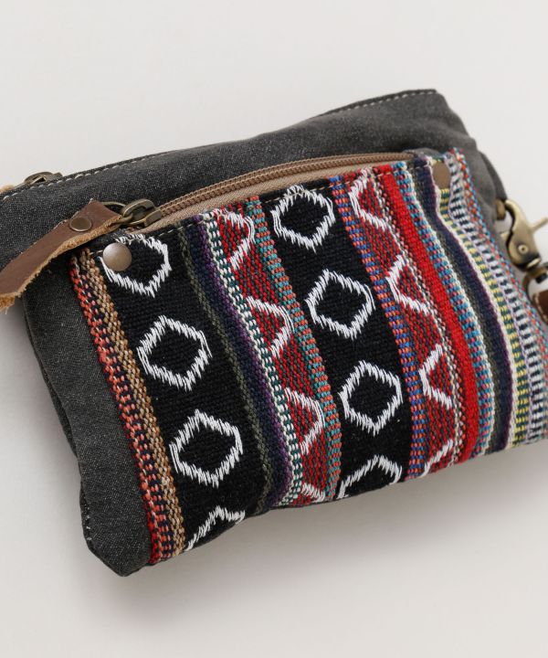 ���f�j�|�[�`