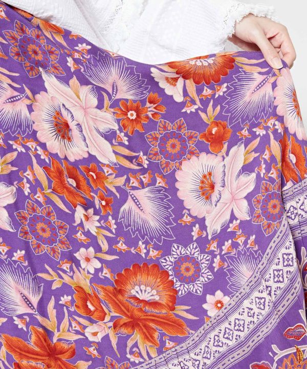 �A���[�i�X�J�[�g