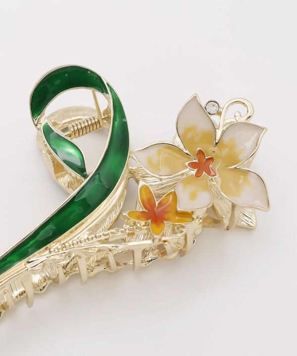 【✳︎toto✳︎さま】vintage ✵ 彫りのお花クリップ * イヤリング ✳︎toto✳︎さま】vintage ✵ 彫りのお花クリップ * イヤリング