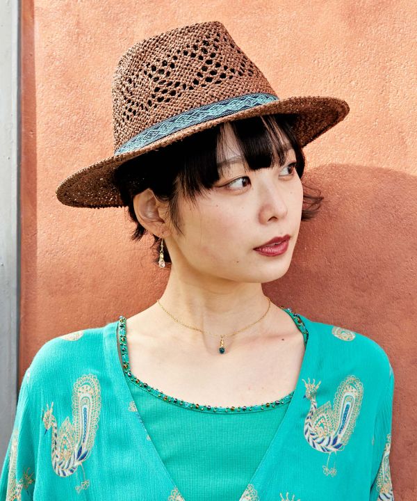 �����e�B�A�s�A�X