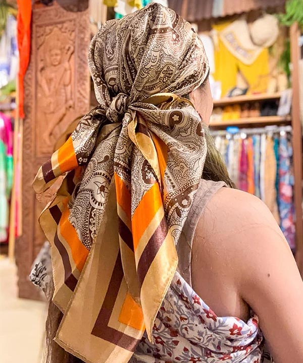 カラリスカーフ