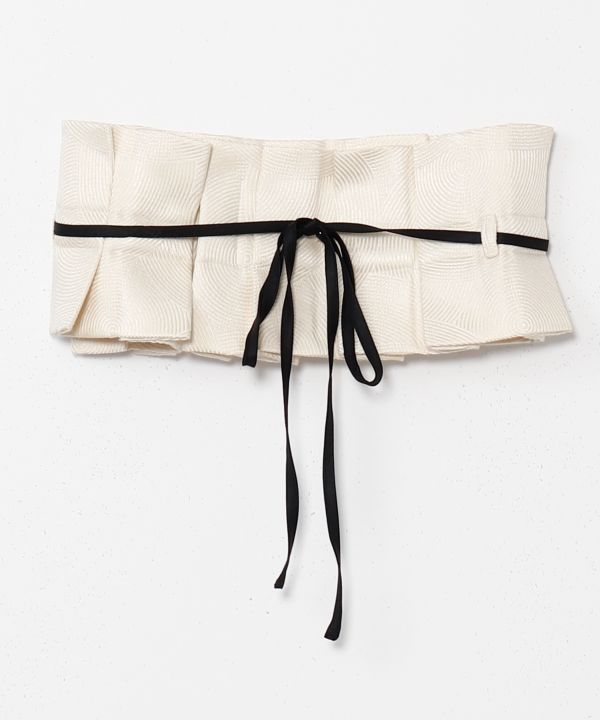 �ߎ��ѕt���X�J�[�g