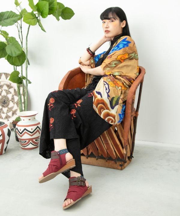 �f�B���T���_��