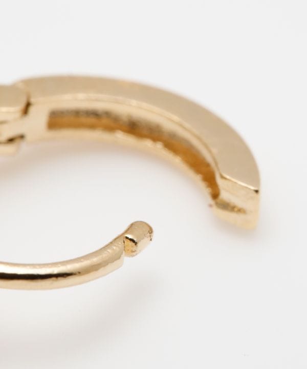 �i���o�[���b�J�s�A�X