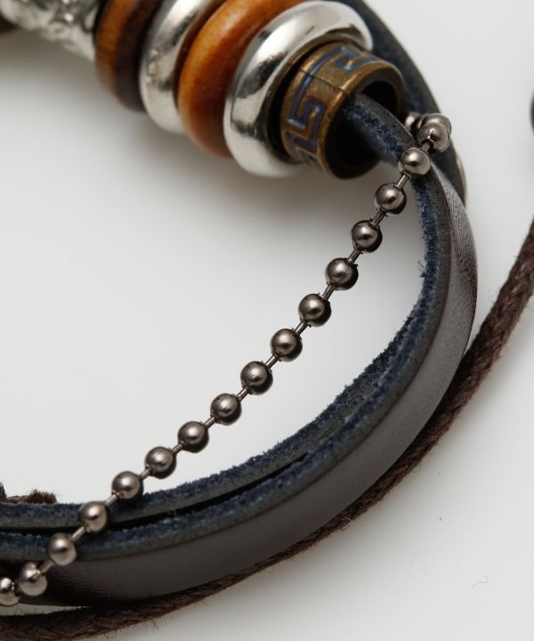 �N�E�����U�[�u���X