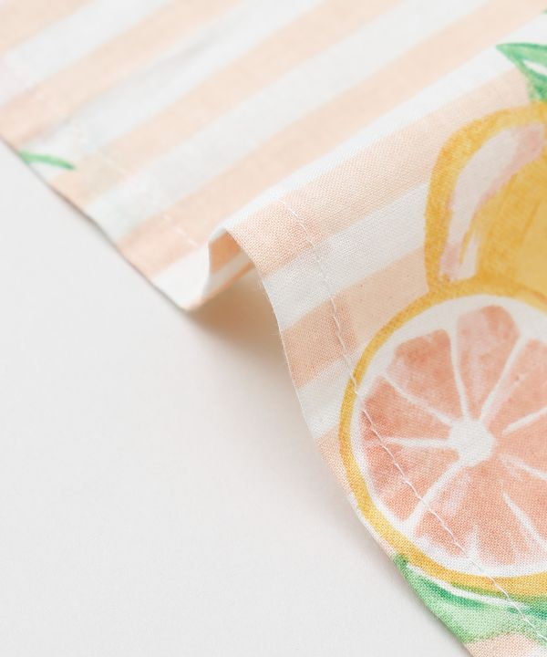 �t���[�c�e�[�u���N���X