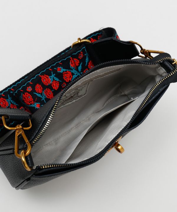 ���}�j�A�V�����_�[