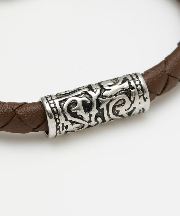 �����Y�i���J�C���U�[�u���X