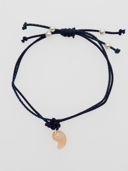 勾玉あわじ守護ブレスレット(SODALITE): 『岩座(いわくら)』公式通販 勾玉あわじ守護ブレスレット(SODALITE): 『岩座(いわくら)』公式通販
