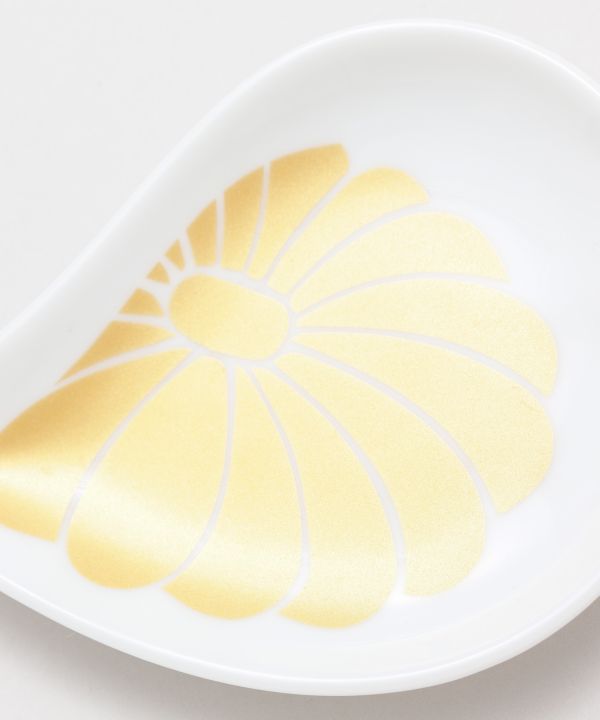 菊の家紋豆皿