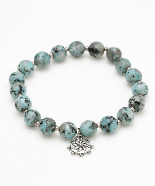 �T���g���u���X