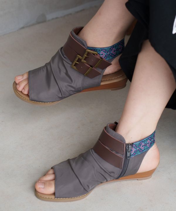 �f�B���T���_��