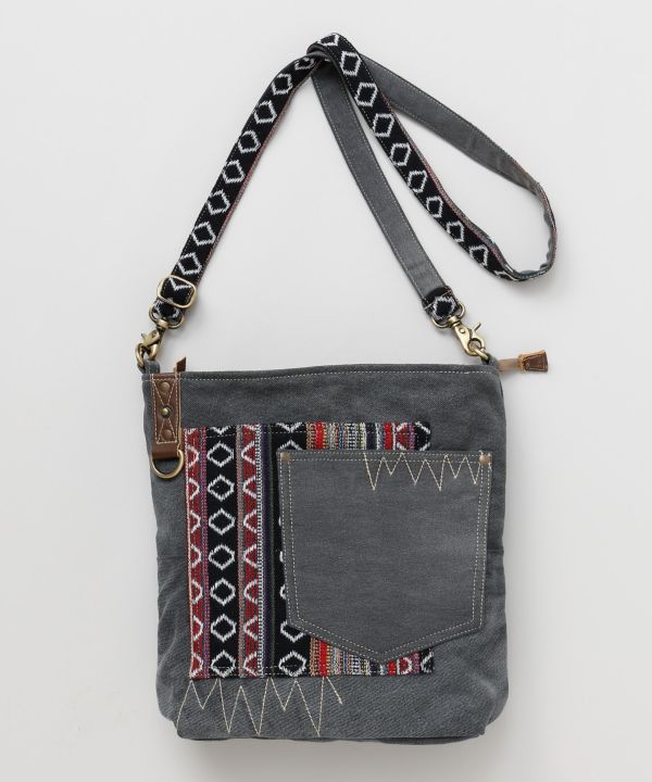 ���f�j�V�����_�[