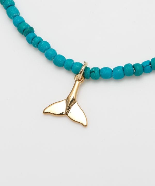 �e�C���r�[�Y�l�b�N���X