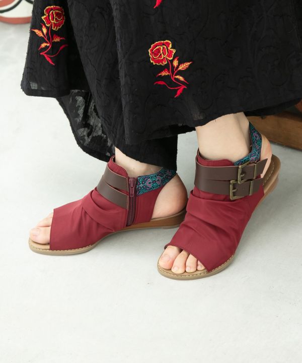 �f�B���T���_��