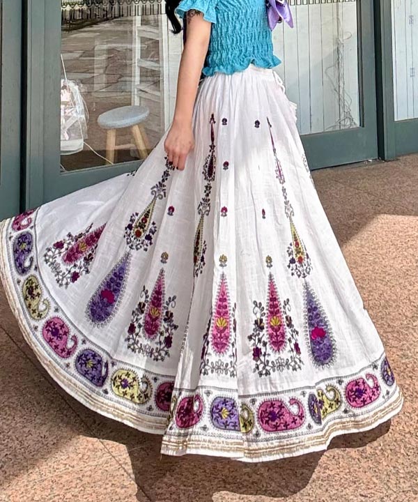 �A�i�C�V���X�J�[�g