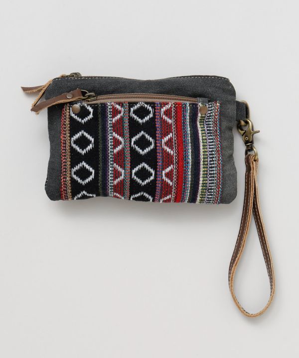 ���f�j�|�[�`