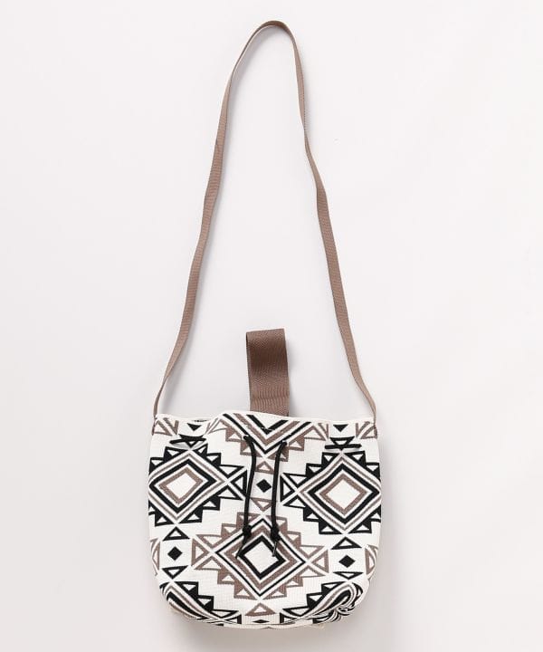�C���C���L���`���N�V�����_�[