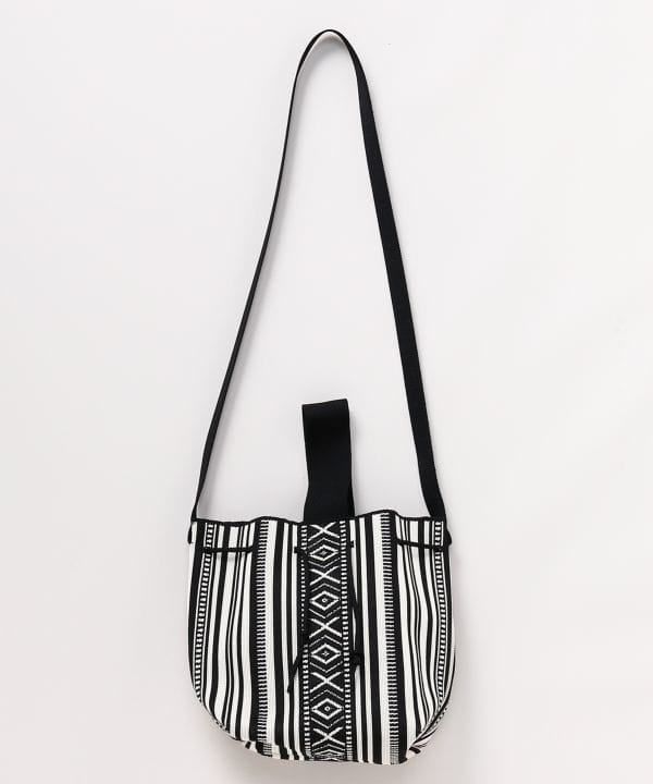 �C���C���L���`���N�V�����_�[
